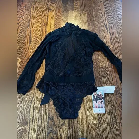 Free People x Take HAH
Bow Reversible Bodysuit in
Black size Large - Picture 9 of 12